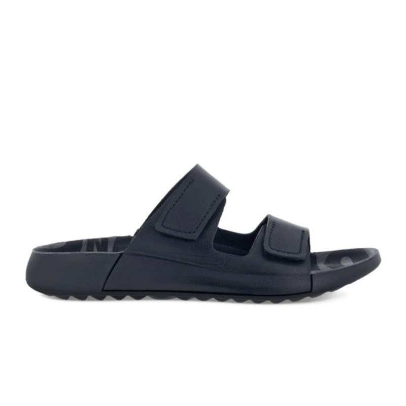 An ECCO 2ND COZMO M TWO BAND SLIDE BLACK - MENS with two wide straps and a flat sole, crafted from full-grain leather for casual wear, exuding Scandinavian style.