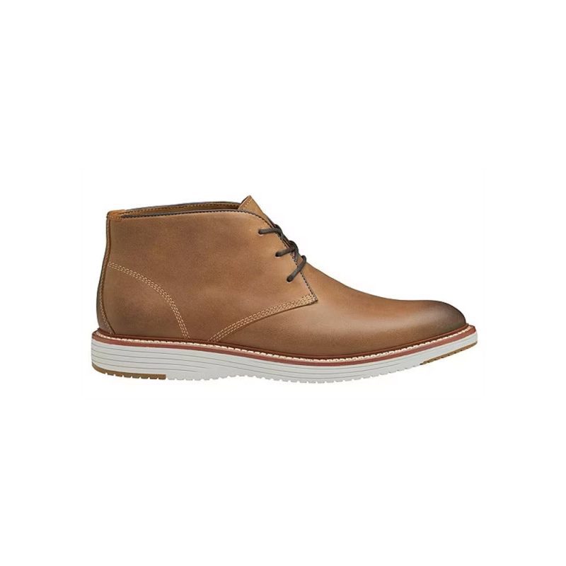 A JOHNSTON AND MURPHY UPTON CHUKKA TAN FULL GRAIN - MENS brown full-grain leather classic chukka boot with dark laces, white stitching, and a durable TRUFOAM sole from Johnston & Murphy.